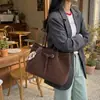 Bolso tote retro de ante para mujer, nueva moda 2026, bolso de nicho para el antebrazo para ir al trabajo, bolso de hombro versátil de gran capacidad