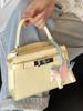 Bolsa de Mão Feminina Nova para o Verão 2025 Bolsa de Ombro Transversal Textura Simples Estilo Ocidental Nicho Pequena Quadrada para o Dia a Dia