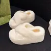 Pantuflas cálidas peludas casuales estilo coreano, versátiles, sin cordones, para otoño e invierno, para uso en exteriores, nuevo modelo de suela gruesa 2026 para mujer