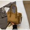 Bolso Cubo Portátil Patrón Lichi Xiaozhong para Mujer 2024 Nuevo Modelo Estilo Coreano Ins Bolso Cruzado Bolso de Hombro para Viaje de Estilista