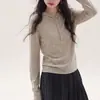 Suéter de punto con capucha color naranja estilo coreano para mujer, diseñado para usar en capas en otoño e invierno, con corte ajustado y efecto adelgazante