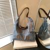 Bolso de Mano Retro Estilo Coreano para Axila de Mezclilla para Mujer Otoño 2024 Nuevo de Moda Simple Gran Capacidad Bolso de Hombro