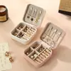 Joyero de Viaje para Joyas, Caja de Almacenamiento de Joyas Portátil Pequeña de Alta Gama, Exquisita de Nuevo Estilo para Pendientes, Collares, Anillos