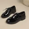 Sapatos Pequenos de Couro Estilo Britânico Retrô para Mulheres 2025 Primavera Novos Sapatos de Trabalho Casuais Estudante com Cadarço Salto Baixo para Mulheres
