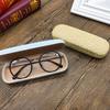 Venta al por mayor de fábrica caja para gafas de miopía patrón pequeño garra de dragón moda nueva caja para gafas de presbicia miopía por compresión se puede arreglar