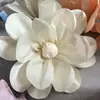 Desarrollo personalizado de manualidades en papel, flores de papel, guirnaldas, fondos decorativos y varios diseños de flores de papel hechos a medida