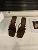 Sandalias de cuña con estampado de leopardo para mujer Chuyuji para uso en exteriores, Nuevo modelo 2026, Adecuadas para faldas, Sandalias plateadas de tacón alto con tira fina