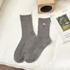 Calcetines de Cashmere para Mujer Youjiaxiu de Otoño e Invierno, hasta la pantorrilla, con Bordado de Dibujos Animados y Ribete de Encaje, Calcetines Largos con Bordes Fruncidos