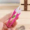 Tesoura de ponto cruz tesoura pequena especial tesoura de plástico colorida para linha de costura tesoura para aparar pontas de linha doméstica tesoura de corte de linha em forma de U tesoura para linha de pesca