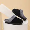 Pantuflas de Algodón Desgastado con Ribete de Piel para Parejas, Uso en Casa, Forradas de Felpa, Zapatos de Algodón Cálidos, Suela Gruesa, Antideslizantes, Pantuflas Peludas para Mujeres, Adecuadas para Usar al Aire Libre, Suela Gruesa