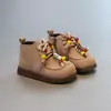 Moda Infantil Botitas Amarillas 2025 Otoño Nuevo Gamuza Ligeras Frijolitos Coloridos Moda Lindas Casual Zapatos para Niños