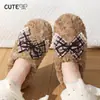 Bolso de Peluche con Lazo Zapatillas de Algodón Suela Gruesa para Mujer Calidez de Hogar Otoño/Invierno Felpa Gruesa Suela Antideslizante para Interiores Pantuflas de Piel
