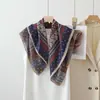 Bufanda de Seda Imitación Terciopelo para Mujer, Estilo Retro Nuevo, Estampado Patchwork, 90cm Doble Cara, Bufanda Cuadrada Grande Bicolor, Toalla de Playa para Viaje, Protección Solar