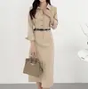 Vestido Retro Estilo Coreano Elegante para Viajar con Solapa Doble Bolsillo Cintura Ceñida Adelgazante Abertura Media Longitud con Cinturón 3 Colores