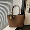 Bolsa Tote Casual para o Dia a Dia, Simples 2025 Novo Estilo Retrô Camurça Grande Capacidade Estampa de Leopardo Bolsa de Ombro para Mulheres