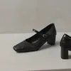 Sapatos Mary Jane de Tira Única Inspirados em Design de Nicho em Vinho, Modernos e Emagrecedores, Couro Macio Simples com Salto Alto Robusto para Mulheres