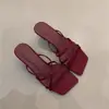 Sandalias de tacón alto de nicho estilo francés, verano 2025 vintage rojas de tira fina moda romana sandalias de tacón de aguja con punta abierta