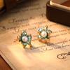 Nuevos Pendientes de Perla de Agua Dulce con Flor Microincrustada, Pendientes Versátiles de Nueva Estética Verde, Pendientes de Lujo Ligero de Moda