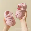 Venta de liquidación: Pantuflas Infantiles de Estilo Ins con Punta Cerrada Anticolisión para Verano, para Niños y Niñas, Zuecos Antideslizantes de Interior para Bebés Hechos de Material Eva