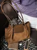 Bolso tote de gamuza vintage para mujer, bolso de hombro versátil de alta gama para el día a día, bolso de mano casual simple de gran capacidad