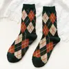 Meias de lã inverno atacado meias femininas meias xadrez diamante japonês acolchoadas plus veludo meias quentes acumuladas femininas