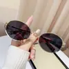 Óculos de Sol Miujia Vazados Ovais Olho de Gato Moda Europeia e Americana Óculos para Fotografia de Rua Ins Mais Fáceis de Combinar Óculos Anti-UV