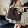Bolso Tote de Moda Retro Estilo Coreano para Mujer 2025 Otoño e Invierno Nuevo Elegante y Exquisito Bolso de Hombro Bolso Simple de Axila