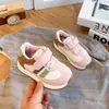 Zapatos Deportivos Infantiles 2026 Otoño Nuevo Modelo Zapatillas de Correr para Niños Zapatos de Cuero para Bebés Niñas Zapatos para Niños Pequeños Suela Suave Zapatos Forrest Gump