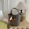 Nova Moda Cesta Bag Fashion 2026 para Mulheres, Bolsa de Ombro de Alto Valor, Bolsa Transversal Simples de Cor Sólida Nicho