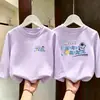Camiseta de manga larga para niño, nueva marca de moda otoño 2026, top casual versátil de algodón puro para niños, para primavera y otoño