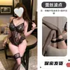 Lingerie profundamente sexy com bolinhas e renda, transparente, quente e sedutora, com efeito push-up para seios pequenos, aro, cavalo aberto e que revela o bumbum, design de peça única que não requer remoção