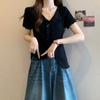 Nuevo Estilo de Verano Suéter Pequeño de Punto con Cuello en V Inspirado en Chanel con Bordes Ondulados, Top de Punto de Manga Corta con Hombro Normal, Top Versátil para Mujer de Corte Ajustado con Borde Ondulado