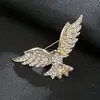 Traje Masculino de Luxo Leve Broche Coroa Leão Acessórios de Roupa Celebridade da Internet Popular Águia Cabeça de Veado Broche de Apresentador