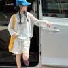 Conjunto de Verano para Niñas: Elegante Conjunto de Dos Piezas de Camiseta y Shorts Estilo Coreano con Protección Solar para Niños Mayores, Ropa Infantil Holgada y Ligera