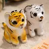 Brinquedos de Pelúcia de Animais Realistas Transfronteiriços: Miniaturas e Enfeites de Tigre, Panda, Girafa, Leopardo, Leão