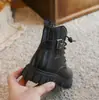 Nuevos estilos de otoño e invierno de botas Martin para niños: botines individuales para niñas de estilo británico, forrados de forro polar; botines para niñas pequeñas; y cálidas botas de algodón para niños