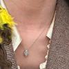 Collar de trébol de cuatro hojas de la suerte con diamante estilo coreano para mujer, lujo ligero, moderno, elegante, genial, colgante de trébol de cuatro hojas, cadena para la clavícula