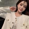Casaco estilo Chanel estilo coreano feminino design de senso de moda frito rua solto combina com tudo temperamento top curto chique de manga comprida