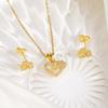 Collar y pendientes con letra de amor de diamante blanco microincrustado de alta calidad en oro arena antiguo, joyería de larga duración sin color para mujer