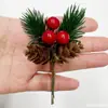Decoración Navideña DIY Empaque Caja de Regalo Accesorios de Decoración Árbol de Navidad Artificial Colgante de Piña Roja Hojas de Pino Navideñas