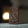 Pendente da Marca Amarelo da Fortuna de Agarwood de Qin'an Pingente Artesanato em Relevo Escultura Peça Única para Segurar Estilo Chinês Peça de Mão Colar Wenwan