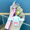 Chaveiro super fofo novo do desenho animado Kulomi japonês, boneca tridimensional, pingente Melody, pequenos enfeites para chave de carro, bolsa