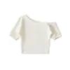Camiseta Corta Asimétrica Hombro Puro Deseo Verano 2026 Nuevo Estilo Cuello Irregular Expuesto Ajustada Manga Corta Top para Mujer