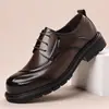 Sapatos masculinos de importação, nova coleção de outono, sapatos sociais masculinos de couro legítimo, adequados para homens jovens e de meia-idade, antiderrapantes, com biqueira larga e sola grossa, sapatos casuais de couro