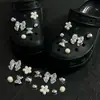 Nuevos Crocs Estilo Ballet Accesorios DIY Flores de Pedrería para Zapatos Flores de Papel de Aluminio Plateado Patrones Estrellados Accesorios Desmontables para Zapatos