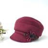 Sombrero de madre de flor de otoño e invierno moda color sólido lana de punto para mediana edad y ancianos cálido gorra con visera para exteriores sombrero bombín elegante para mujer