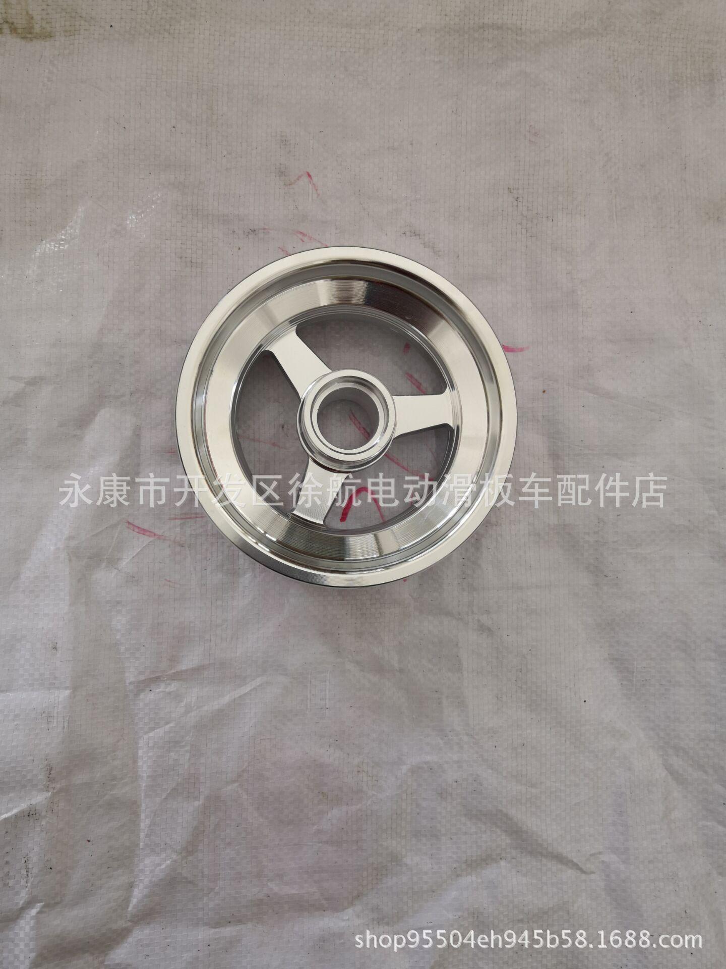 2041FF6B443E52595FA13DD960456F