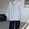 Camisa ligera y versátil de manga larga para hombre para ir al trabajo, camisa vintage para aire acondicionado, ropa simple y transpirable para protección solar, chaqueta casual para el verano