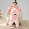 Pijama de una pieza de verano fino para niñas, manga corta, algodón puro, estilo de dibujos animados, corte holgado, ropa de casa para bebés y niños que se puede usar en el exterior
