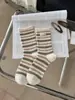 Calcetines de tela retro a rayas para otoño e invierno para mujer, hasta la pantorrilla, calcetines apilados con borde enrollado estilo coreano, versátiles, transpirables, cálidos, calcetines de moda